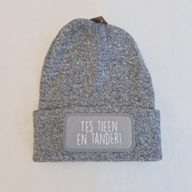 Muts/beanie TES TIEEN EN TANDER!
