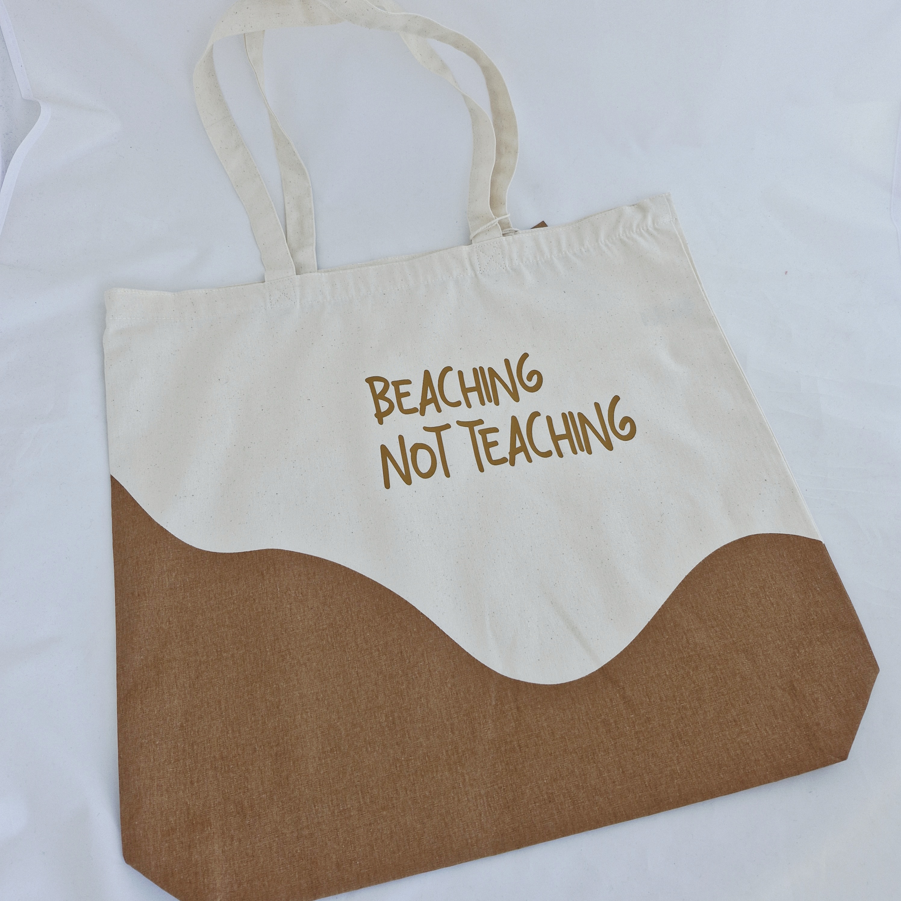 Strandtas 'Beaching not teaching'