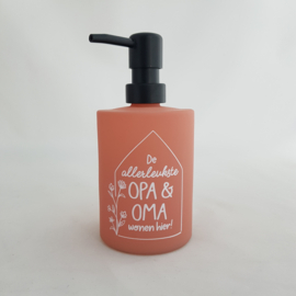 Zeepdispenser 'opa & oma'