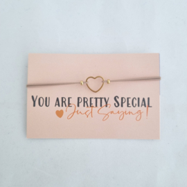 Armband met wenskaart 'You are pretty special, just saying!'