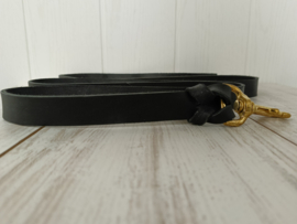 Leren lijn 25mm x minimaal 2m koperen musketon