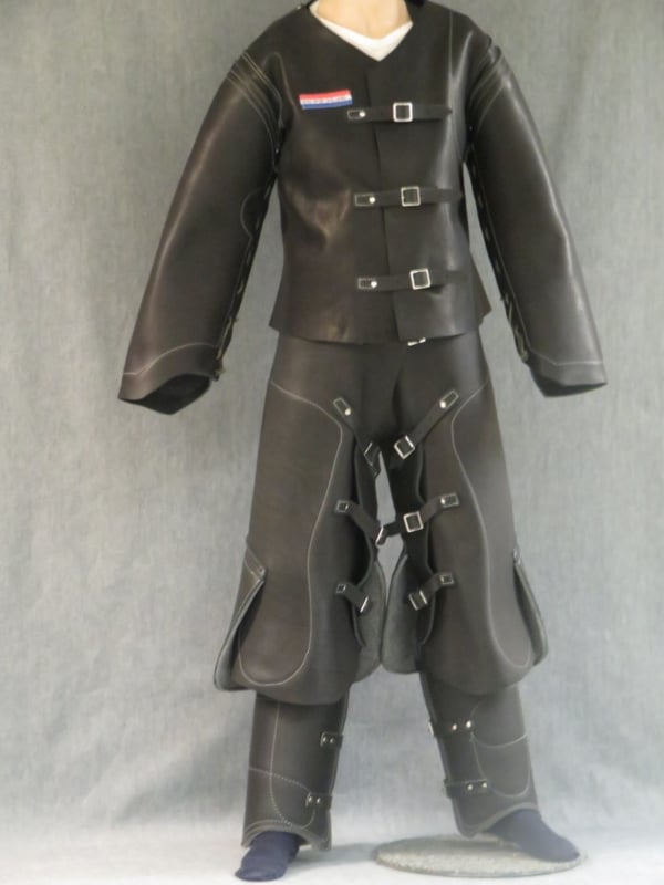 KNPV leather suit