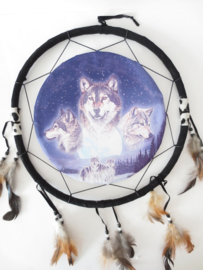 Ronde native dromenvanger met 3 wolvenkoppen