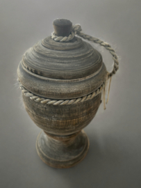 Houten pot met deksel op standaard L H.23 D.13