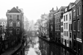 Ansichtkaart 60:  De Lichte en Donkere Gaard met de Oudegracht
