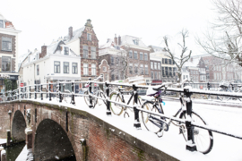 Aluminium Dibond: Winter in Utrecht | Fietsen op de Geertebrug in de sneeuw