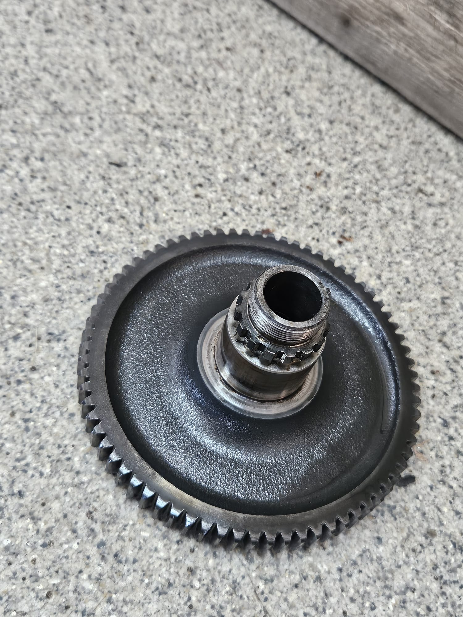 Aandrijftandwiel in motorblok [KOOPJESHOEK]