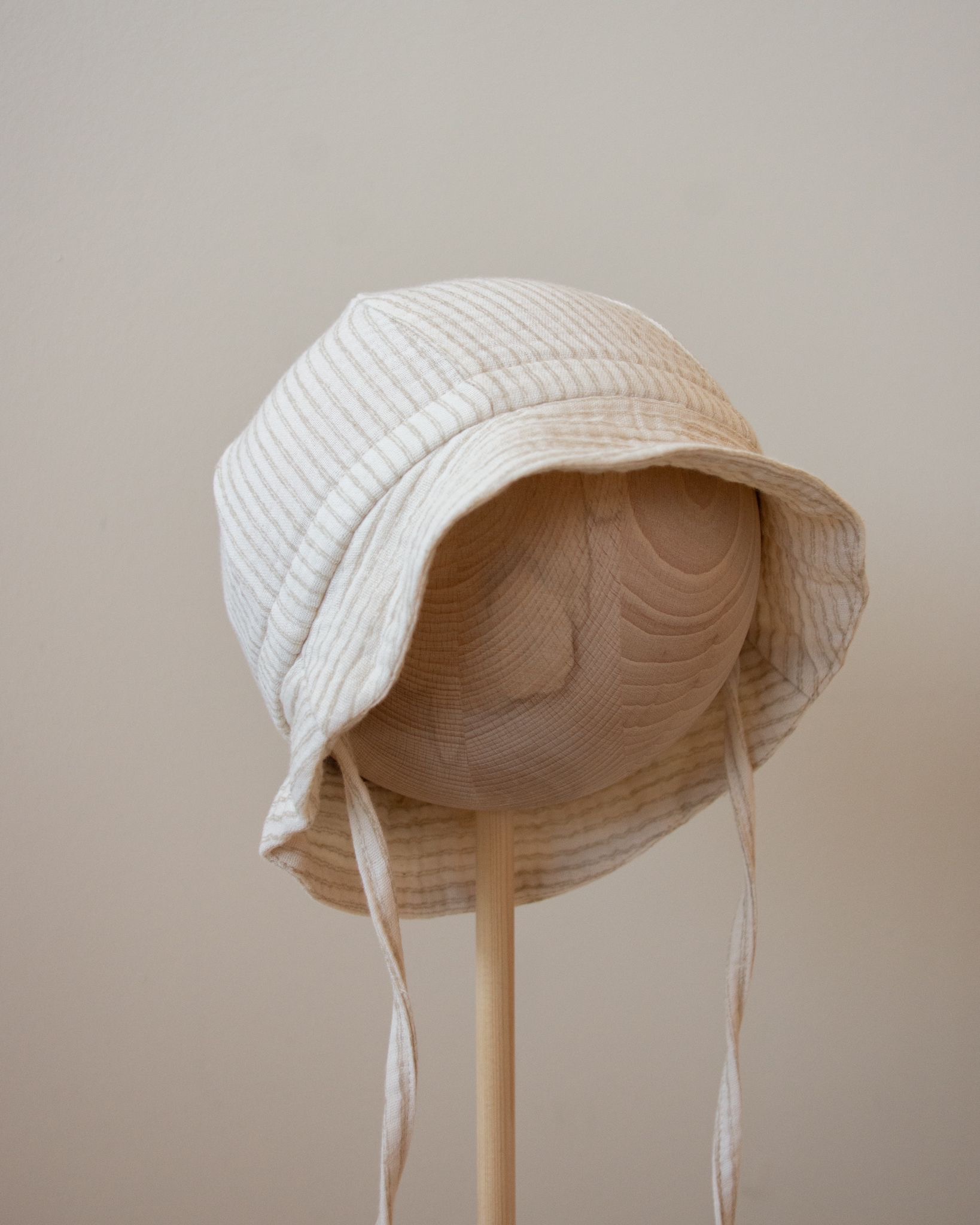 Zomerhoedje | mouseline 3- 11 mnd