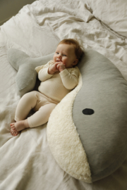 Feeding pillow | whale Momo | Light grey