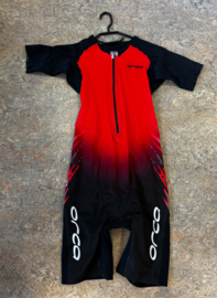 Heren Orca Aero Suit Black/Red 1 x Maat Medium, valt wat klein