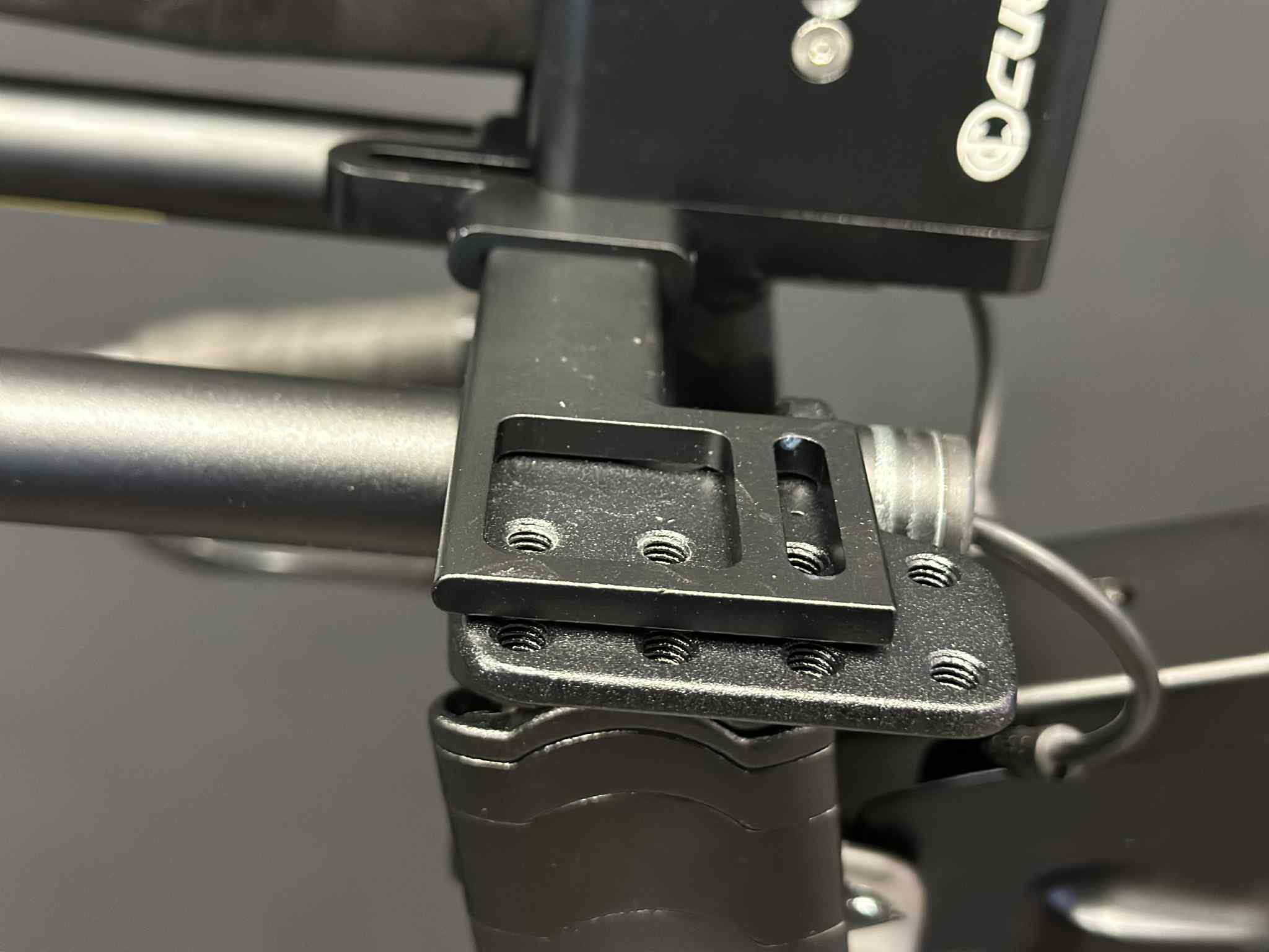 Culprit BTA Elevator (met armpadhouder brug)