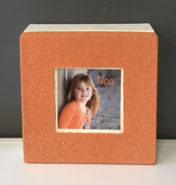 Bewaardoos inclusief 18 mini-doosjes afgewerkt met strandzand kleur oranje