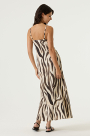 Garcia lange jurk met spagetti bandjes beige/bruin geprint