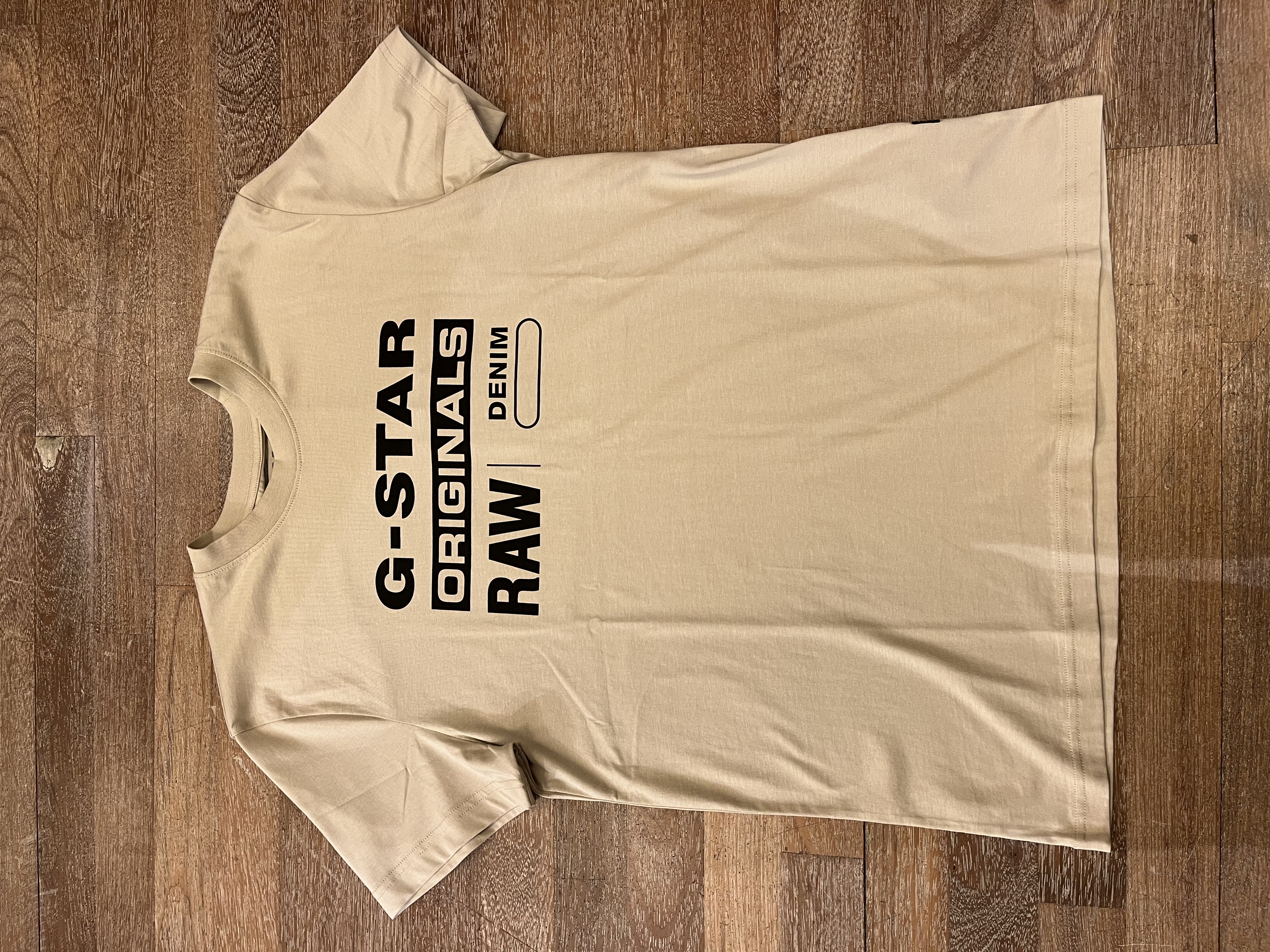 G-star t-shirt beige met zwart G-star logo groot