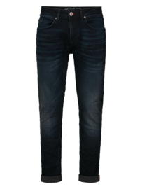 Petrol jeans russel dark faded 5803 regular/tapered fit valt breed op het bovenbeen