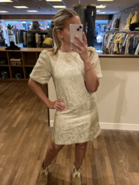 Jurk bloemen print geborduurd creme/goudkleurig a-line model