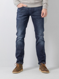Petrol jeans Russel stone-wash 5850 regular/tapered fit valt breed op het bovenbeen en rechte pijp