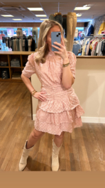 Jurk roze met bewerkte stof