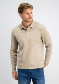 Gabbiano Yaric trui met polo sluiting  amandel kleur fijn gebreid