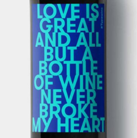 Sticker voor fles - Love is great