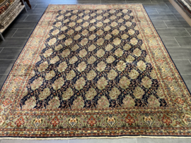 Kerman vintage 250x 345 cm