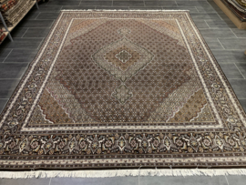 Tabriz mahi 250x320 cm met zijde