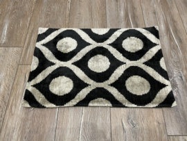 Ikat Fluweel/ Zijde Kussenhoes