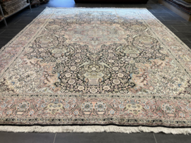 Ghom zijde vintage 277x367 cm