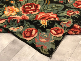 Kelim met rozen