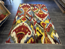 Ikat tapijt modern 246x158cm