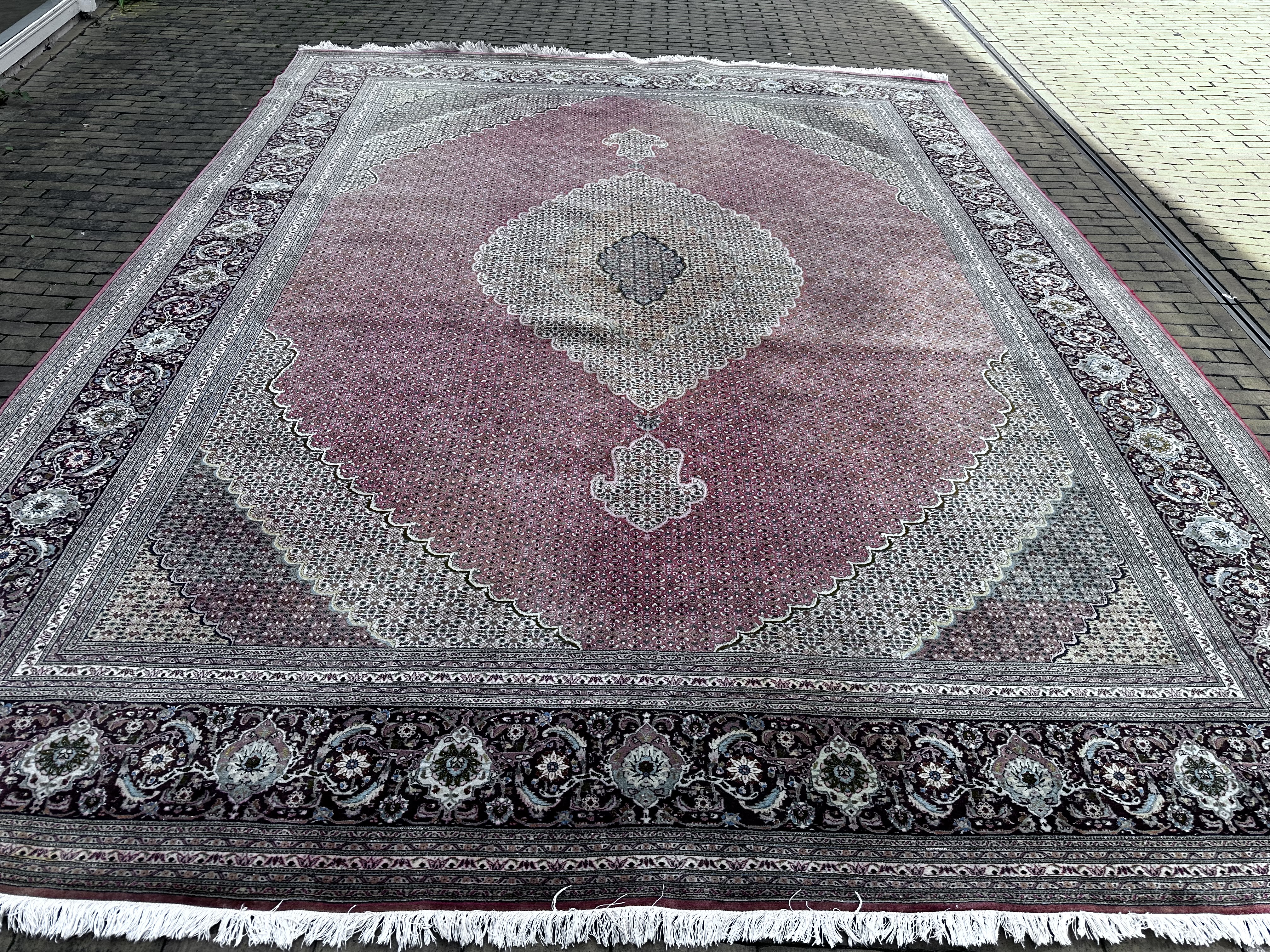 vintage Tabriz mahi 55 raj met zijde