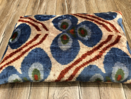 Ikat Fluweel/ Zijde Kussenhoes