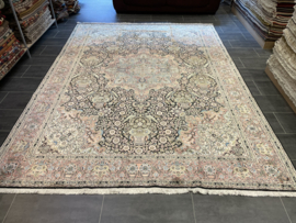 Ghom zijde vintage 277x367 cm