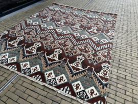 Usak Tymuri 303x240cm