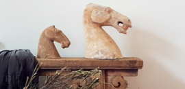Middelgroot aardewerk Paardenhoofd handgemaakt