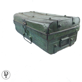 Vintage koffer van ijzer groen mooie patina