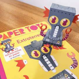 Papertoy book ‘Extraterrestres’ – LouLou & Tummie