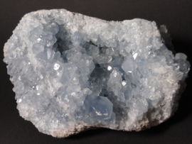 Celestien geode prachtige lichtblauwe steen circa 3 kg. ook wel Engelensteen genoemd