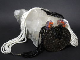 Ketting van Witte Jade, Zwarte Obsidiaan, Amethist, Rookkwarts, Carneool, Geluksamulet