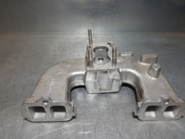 Inlaatspruitstuk Opel 4 cilinder, nummer 8930087.