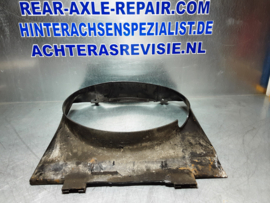 Radiator van een Opel Commodore C 2.5E Station automaat en airco.