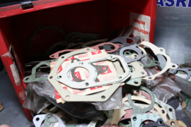 A whole batch of gaskets, Citroen/Peugeot and others