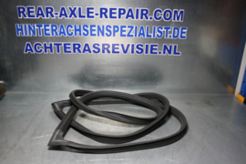 Achterruitrubber Opel Kadett D  Voor de 3/5 deurs (Luxus).