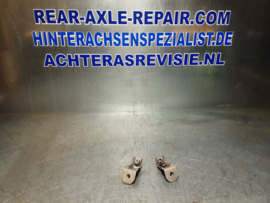 Linker en rechter bumpersteun achterbumper Opel Manta A.