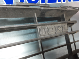 Grill Opel Manta A, geen sierlijsten erbij.