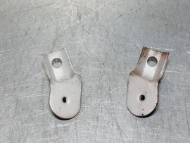 Bumpersteun  links en rechts Opel Manta A, achterkant.