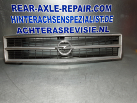 Grille van een Opel Commodore C Voyage.