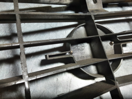 Grill Opel Manta A, geen sierlijsten erbij.