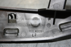 Citroen DS3 Voorbumper Hoeksteun aan spatbord, links.
