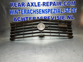 Grill Opel Manta A, geen sierlijsten erbij.